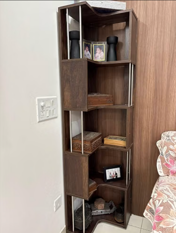 Sturdy, spacious, well built, worth the price